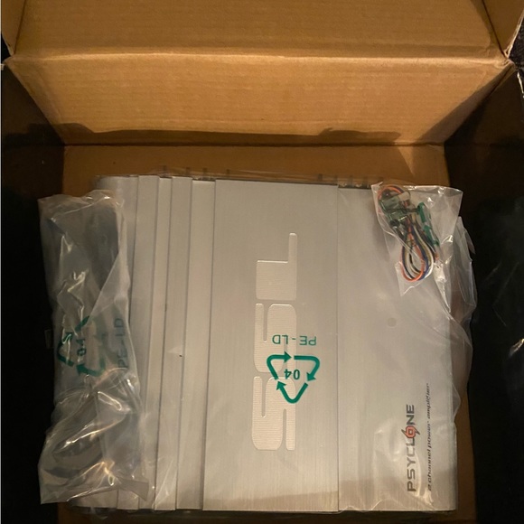 SSL Cyclone 2 channel power amplifier. PSY 1000.2, 1000 watts max power. - Picture 4 of 4